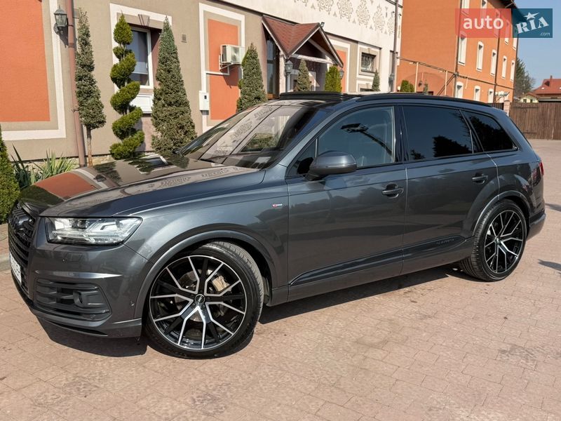 Внедорожник / Кроссовер Audi Q7 2016 в Стрые