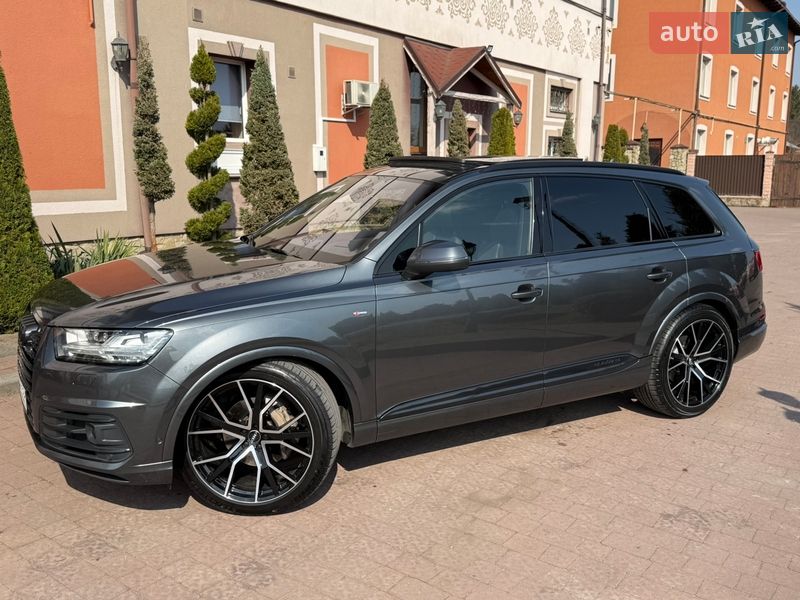 Внедорожник / Кроссовер Audi Q7 2016 в Стрые