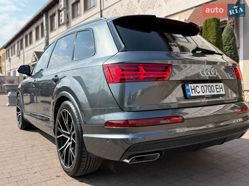 Внедорожник / Кроссовер Audi Q7 2016 в Стрые