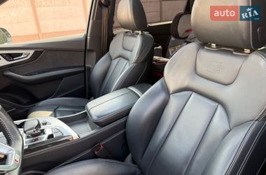 Внедорожник / Кроссовер Audi Q7 2016 в Стрые
