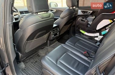 Внедорожник / Кроссовер Audi Q7 2016 в Стрые