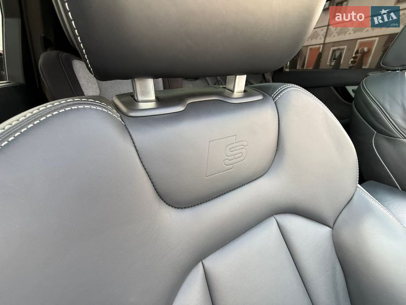 Внедорожник / Кроссовер Audi Q7 2016 в Стрые