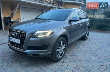 Позашляховик / Кросовер Audi Q7 2015 в Ужгороді