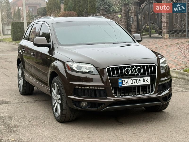 Позашляховик / Кросовер Audi Q7 2010 в Рівному