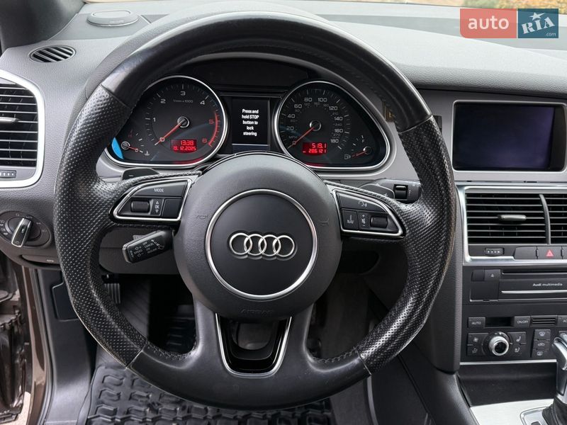 Позашляховик / Кросовер Audi Q7 2010 в Рівному