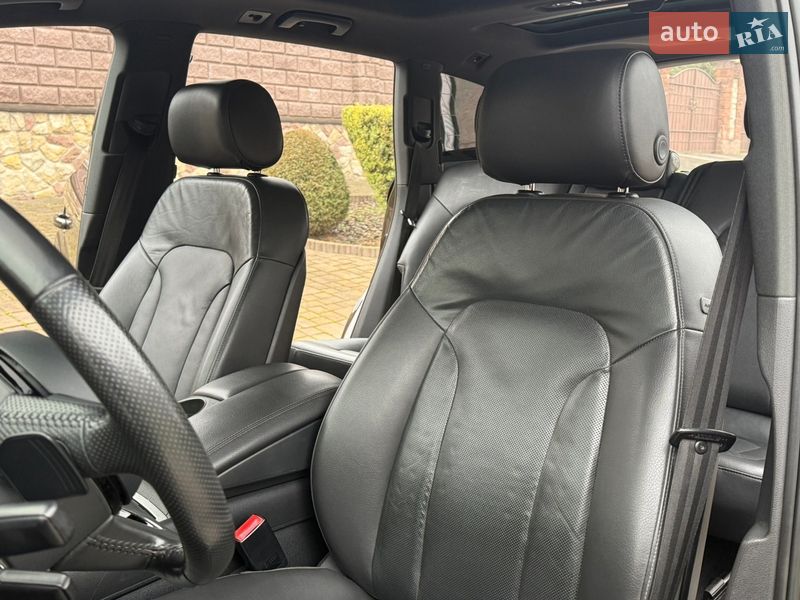 Позашляховик / Кросовер Audi Q7 2010 в Рівному