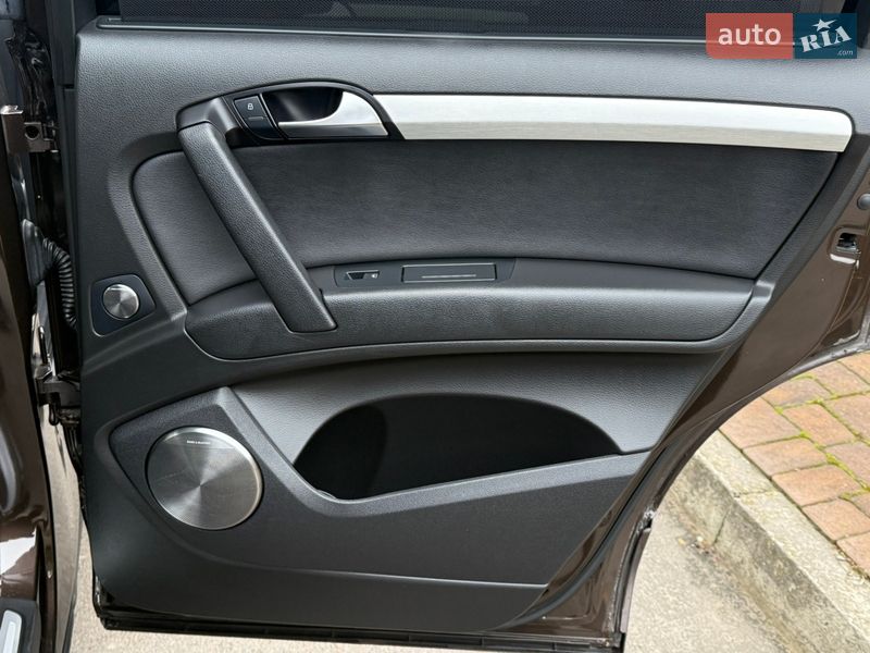 Позашляховик / Кросовер Audi Q7 2010 в Рівному