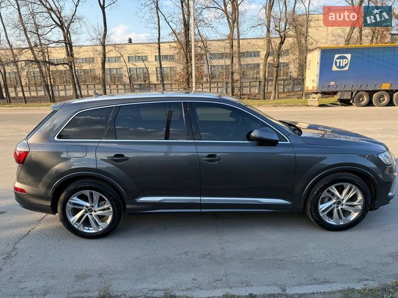 Позашляховик / Кросовер Audi Q7 2023 в Києві фото 10 Позашляховик / Кросовер Audi Q7 2023 в Києві