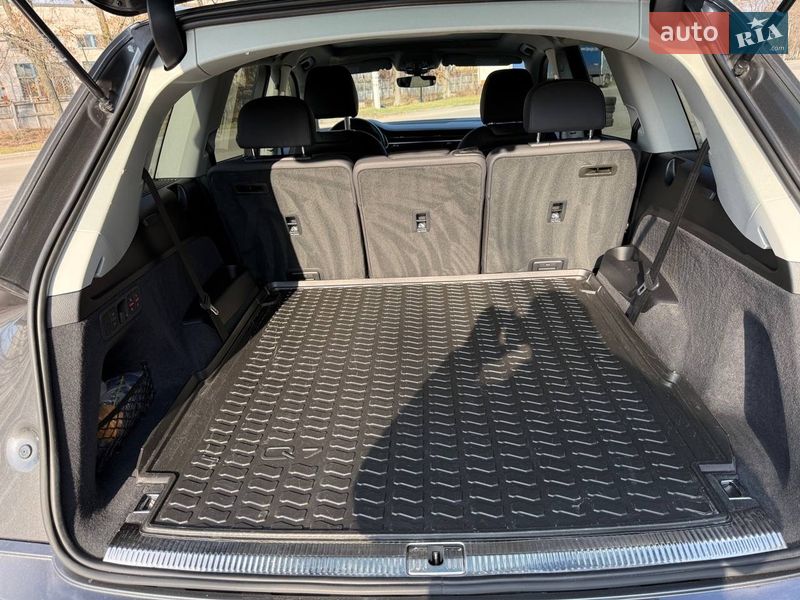 Позашляховик / Кросовер Audi Q7 2023 в Києві фото 34 Позашляховик / Кросовер Audi Q7 2023 в Києві