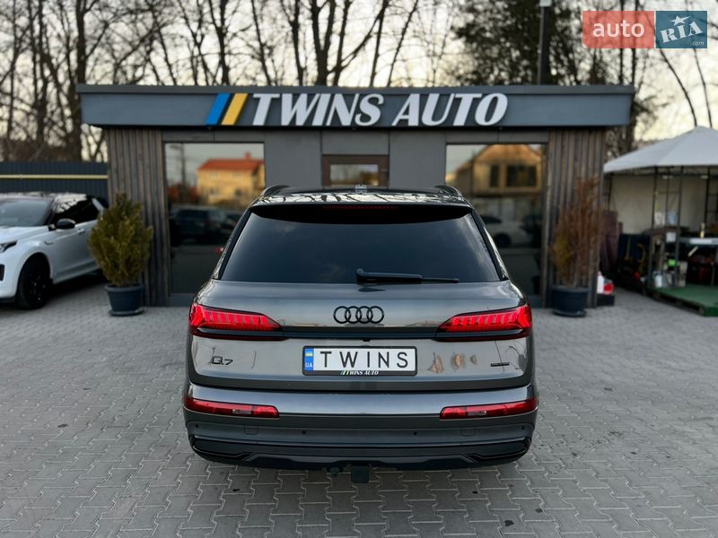 Позашляховик / Кросовер Audi Q7 2021 в Одесі
