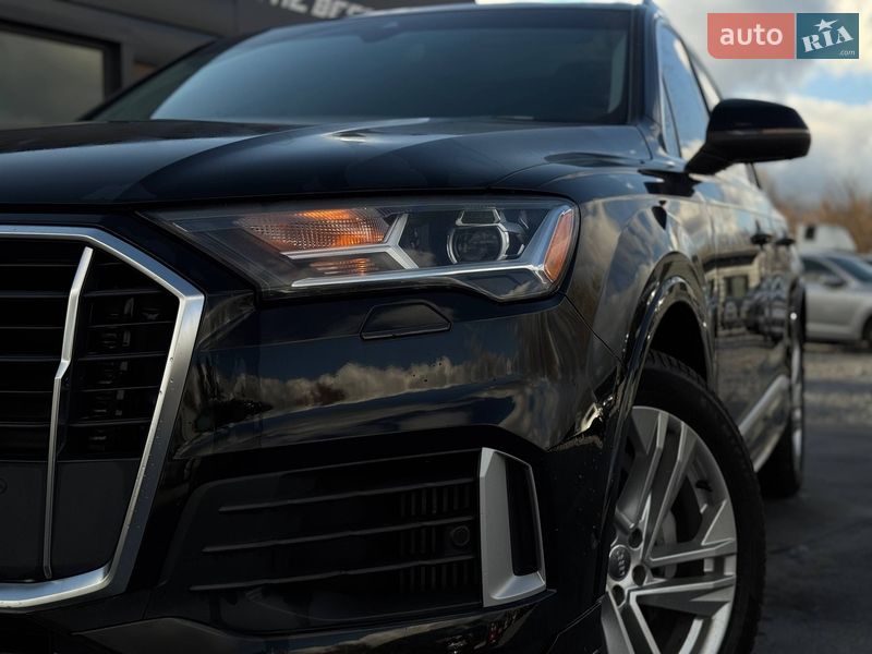 Позашляховик / Кросовер Audi Q7 2019 в Рівному