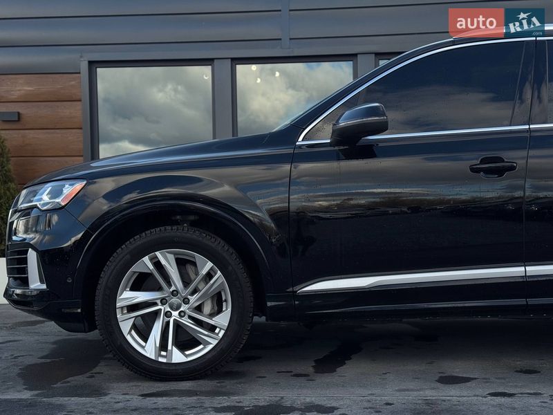 Позашляховик / Кросовер Audi Q7 2019 в Рівному