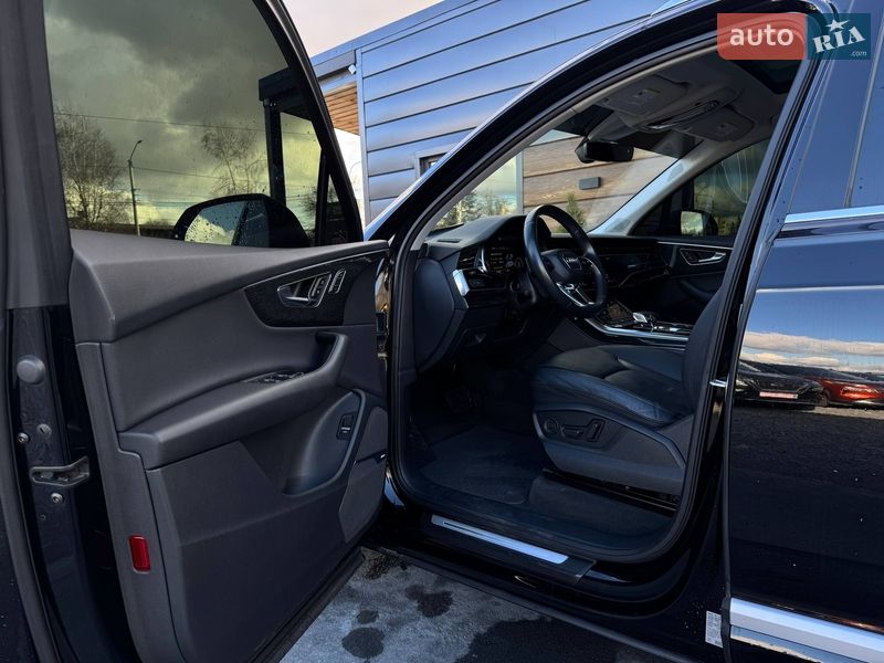 Позашляховик / Кросовер Audi Q7 2019 в Рівному
