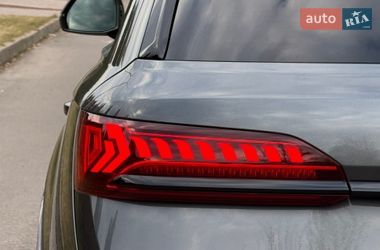 Внедорожник / Кроссовер Audi Q7 2020 в Ровно