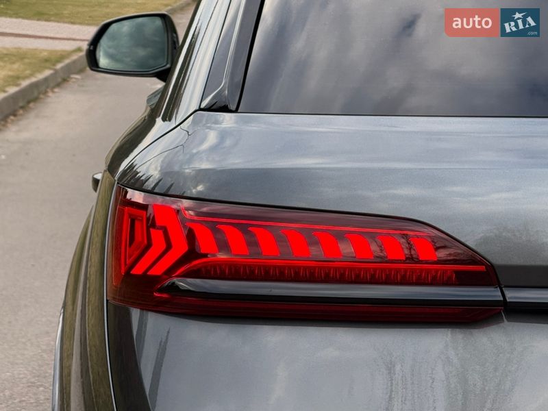 Внедорожник / Кроссовер Audi Q7 2020 в Ровно