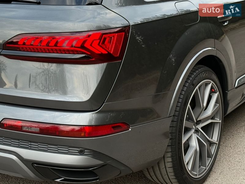 Внедорожник / Кроссовер Audi Q7 2020 в Ровно