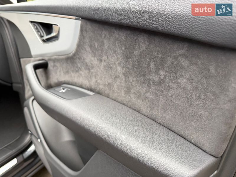 Внедорожник / Кроссовер Audi Q7 2020 в Ровно