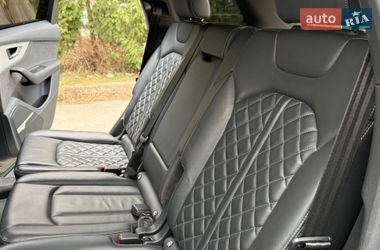 Внедорожник / Кроссовер Audi Q7 2020 в Ровно
