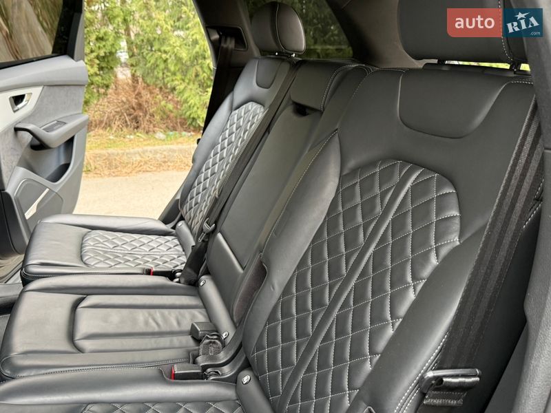 Внедорожник / Кроссовер Audi Q7 2020 в Ровно