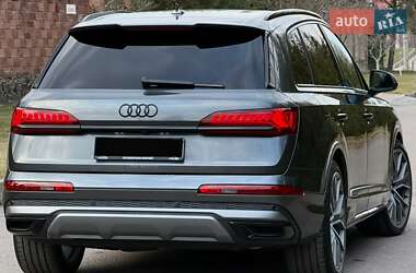 Внедорожник / Кроссовер Audi Q7 2020 в Ровно