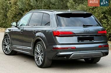 Внедорожник / Кроссовер Audi Q7 2020 в Ровно