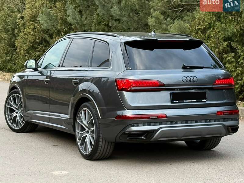 Внедорожник / Кроссовер Audi Q7 2020 в Ровно