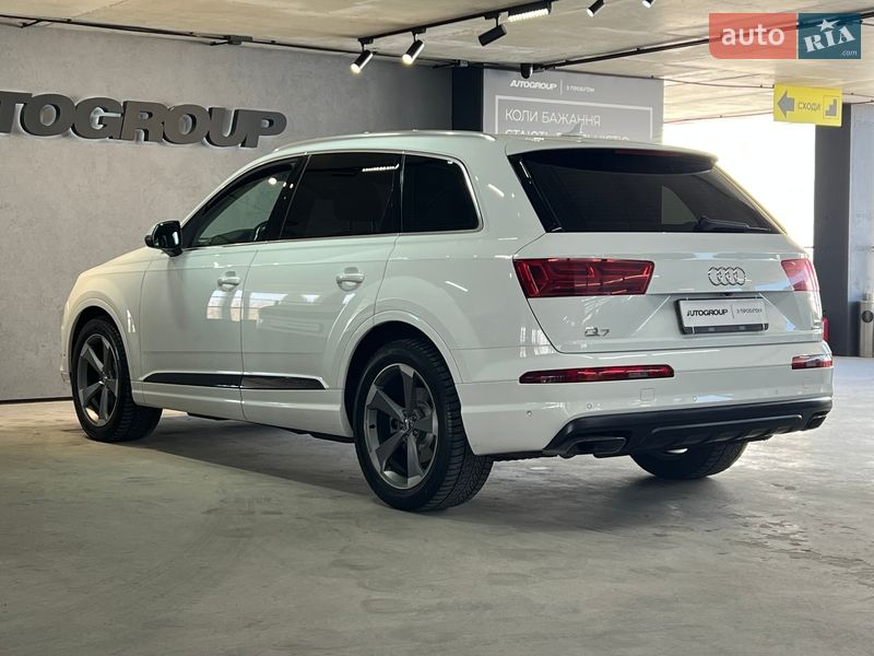 Позашляховик / Кросовер Audi Q7 2015 в Одесі