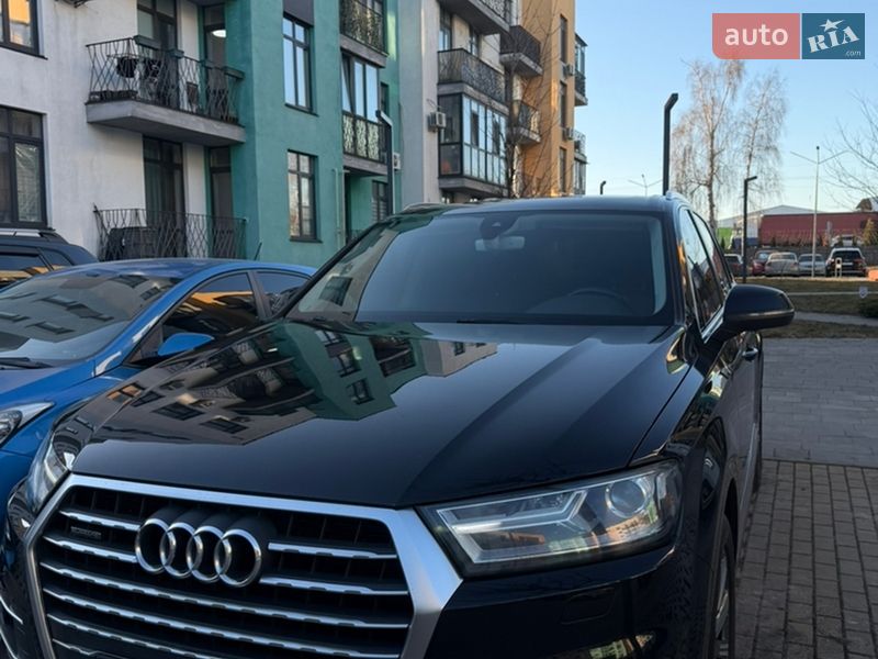 Внедорожник / Кроссовер Audi Q7 2015 в Киеве