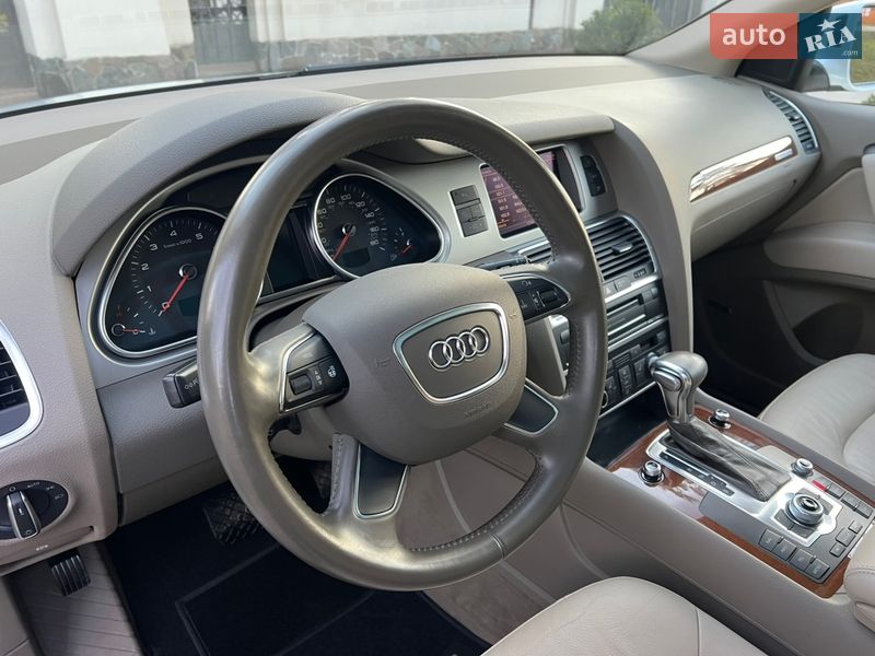 Позашляховик / Кросовер Audi Q7 2012 в Києві фото 65 Позашляховик / Кросовер Audi Q7 2012 в Києві