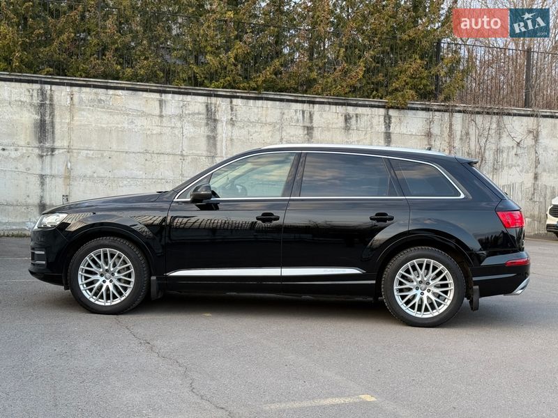 Внедорожник / Кроссовер Audi Q7 2015 в Ровно