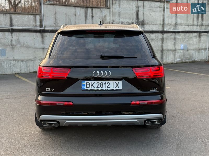 Внедорожник / Кроссовер Audi Q7 2015 в Ровно