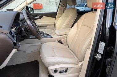 Внедорожник / Кроссовер Audi Q7 2015 в Ровно