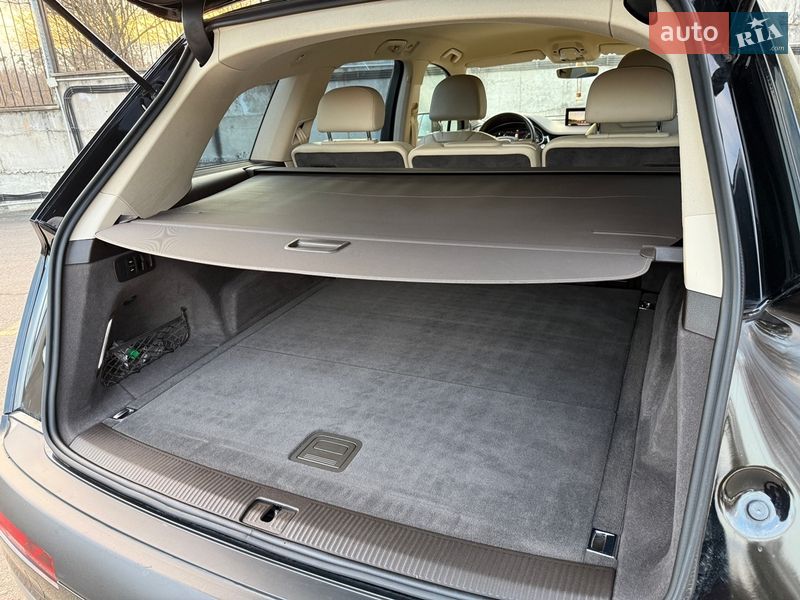 Внедорожник / Кроссовер Audi Q7 2015 в Ровно