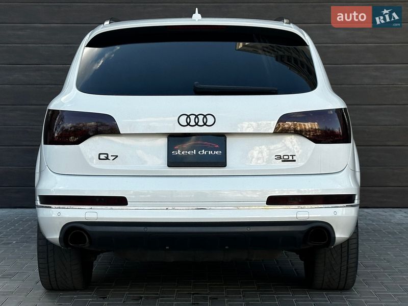Позашляховик / Кросовер Audi Q7 2015 в Миколаєві