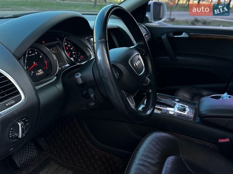 Позашляховик / Кросовер Audi Q7 2015 в Миколаєві