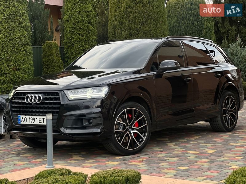 Позашляховик / Кросовер Audi Q7 2017 в Мукачевому