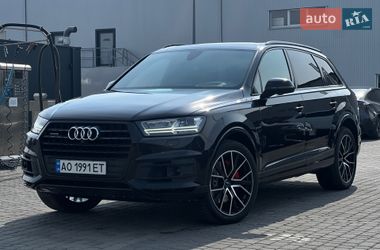 Позашляховик / Кросовер Audi Q7 2017 в Мукачевому