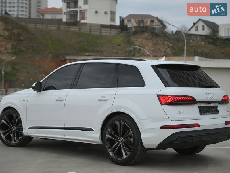 Внедорожник / Кроссовер Audi Q7 2020 в Одессе