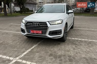 Позашляховик / Кросовер Audi Q7 2016 в Луцьку
