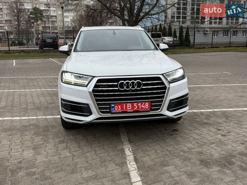 Внедорожник / Кроссовер Audi Q7 2016 в Луцке