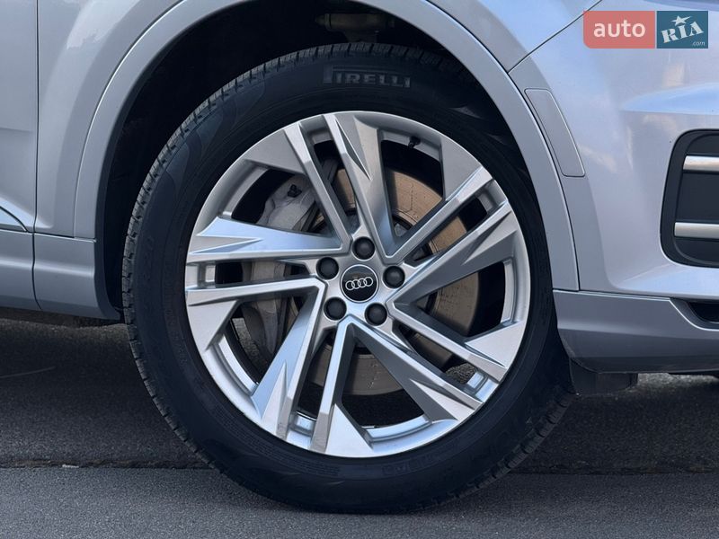 Позашляховик / Кросовер Audi Q7 2018 в Києві фото 19 Позашляховик / Кросовер Audi Q7 2018 в Києві