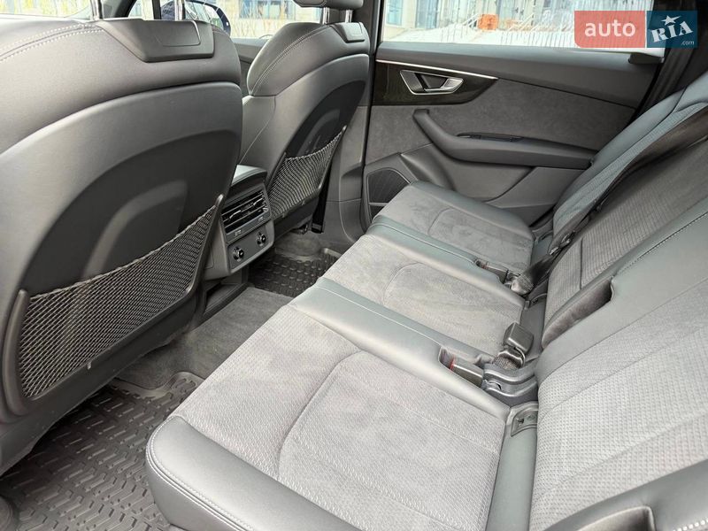 Внедорожник / Кроссовер Audi Q7 2023 в Киеве