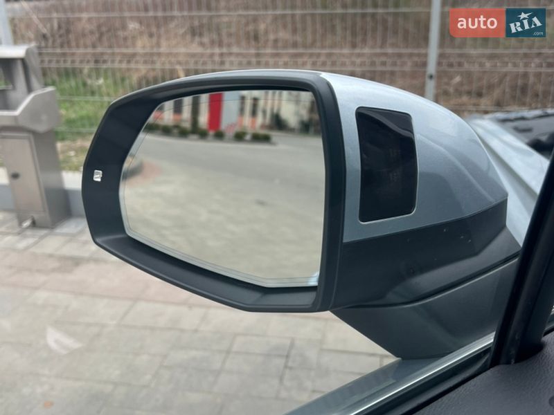 Внедорожник / Кроссовер Audi Q7 2016 в Хусте