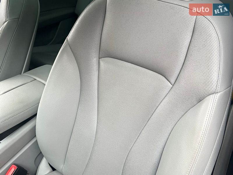 Внедорожник / Кроссовер Audi Q7 2016 в Хусте