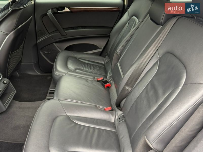 Позашляховик / Кросовер Audi Q7 2014 в Одесі