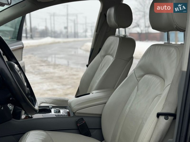 Внедорожник / Кроссовер Audi Q7 2011 в Стрые