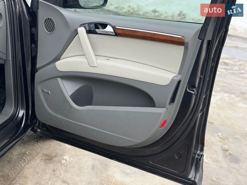 Внедорожник / Кроссовер Audi Q7 2011 в Стрые