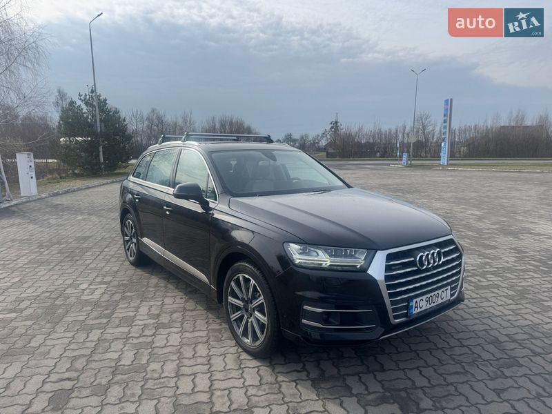 Позашляховик / Кросовер Audi Q7 2016 в Львові