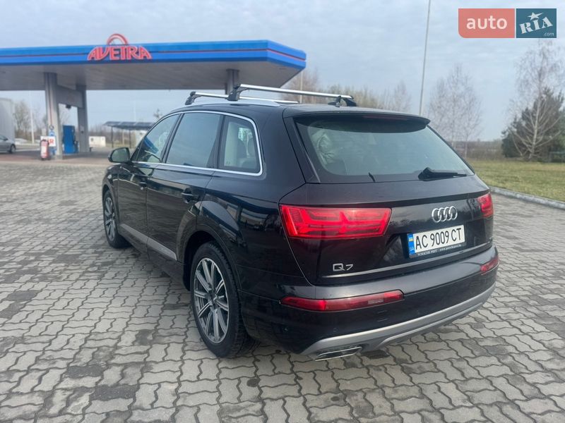 Позашляховик / Кросовер Audi Q7 2016 в Львові