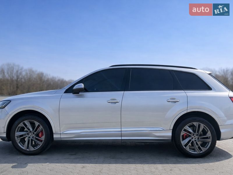 Внедорожник / Кроссовер Audi Q7 2022 в Луцке